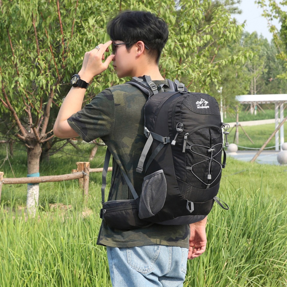 حقيبة ظهر 40 لتر للرجال والنسا - مراجعة Streetwear Brand Backpack وسعره