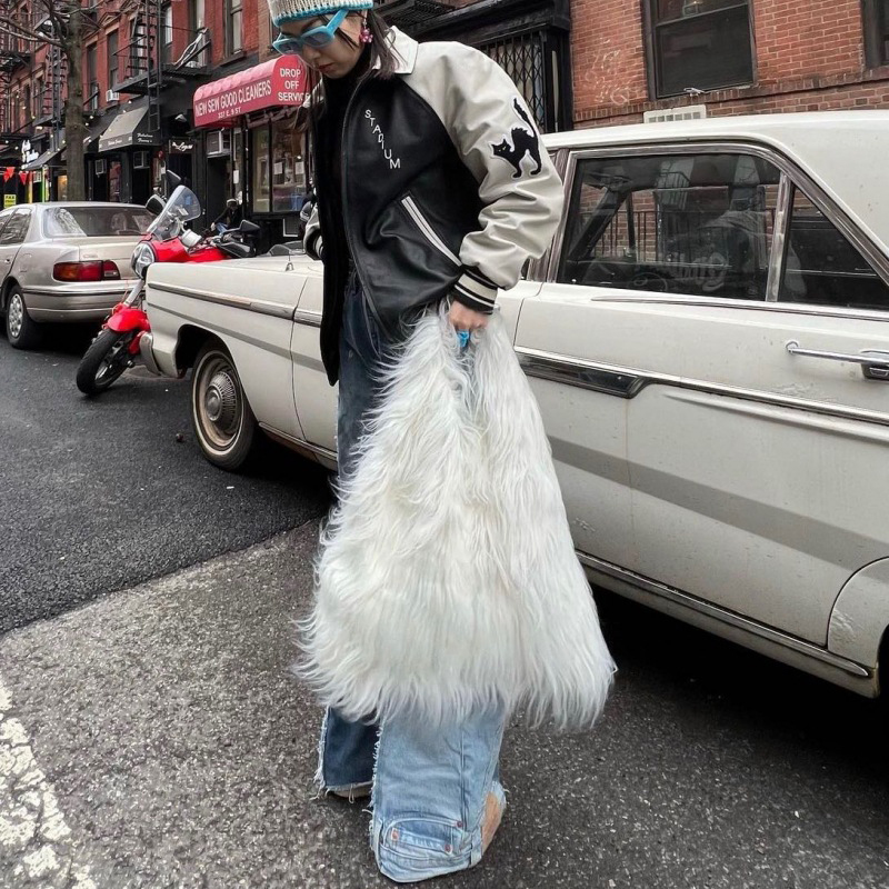حقيبة كتف هوبوس من الفرو الصنا - مراجعة Streetwear Brand Bag وسعره