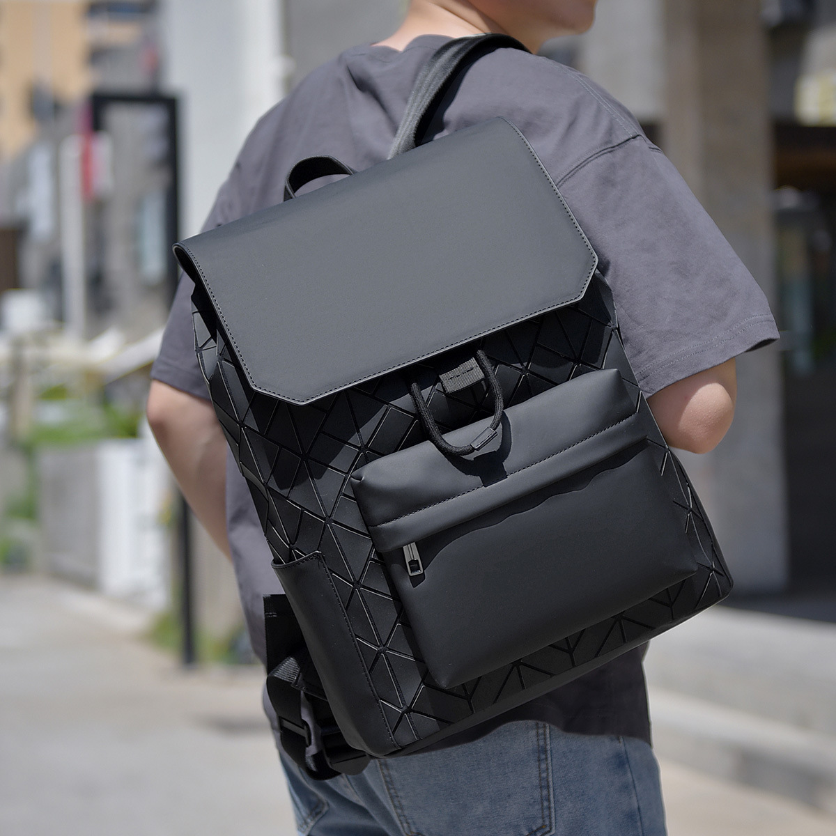 حقيبة ظهر عاكسة بالليزر للرجال - مراجعة Streetwear Brand Backpack وسعره
