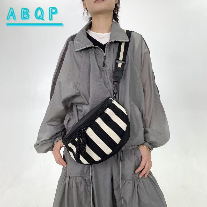حقيبة كتف نسائية جديدة فاخرة ذ - مراجعة Streetwear Brand Bag وسعره